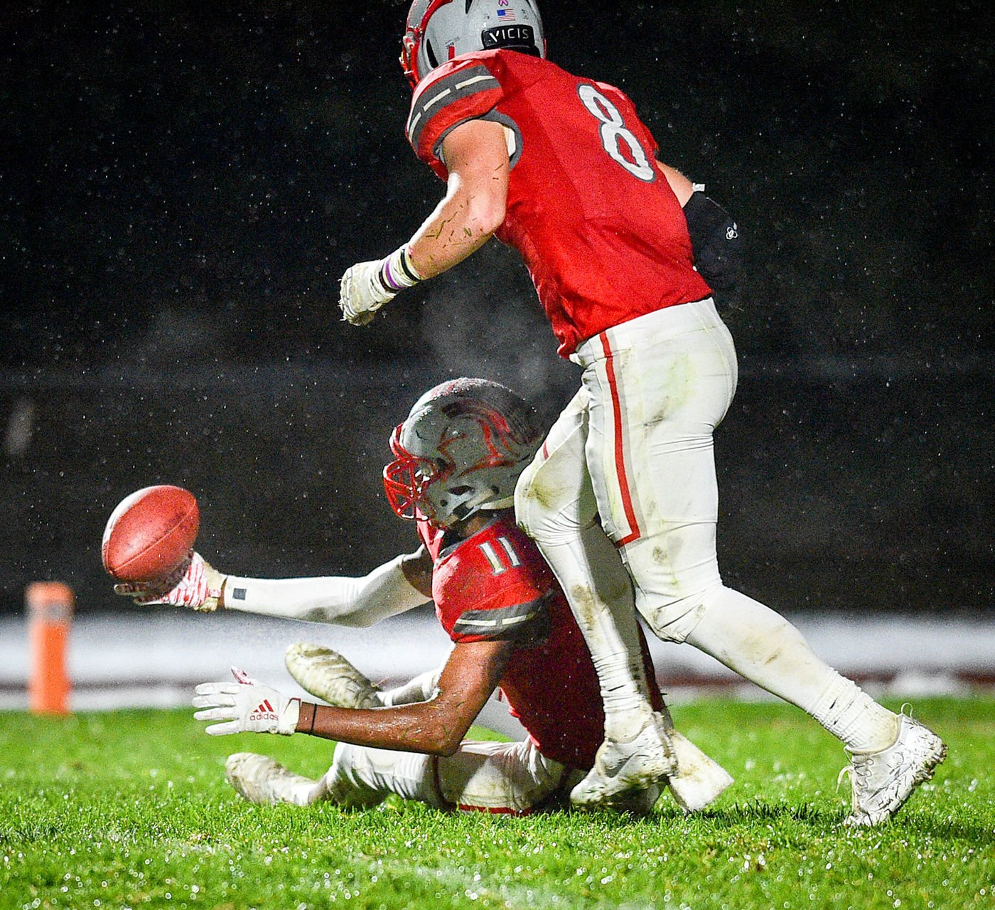 110119-qct-spt-ns-xavier-fball-012a.JPG